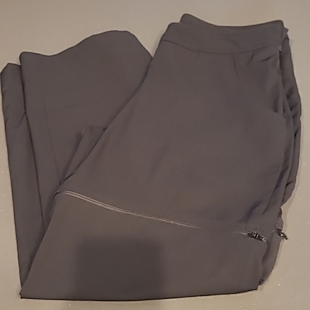 ContureWear sz 10 convertible black pants